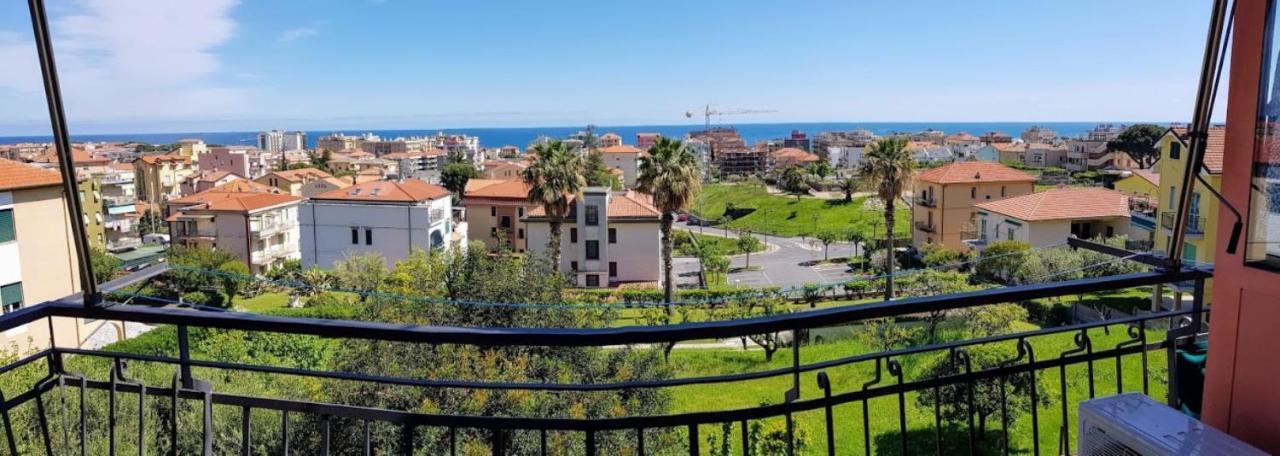 Very Cosy House With Fabulous Sea View! Pietra Ligure Kültér fotó